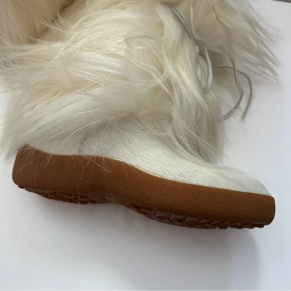 Brand NEW Ferragamo Genuine Shearling Fur Cream Winter Boots
